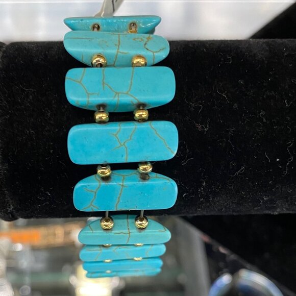 🩵🩵 ✨ Southwestern Turquoise Statement Stretch Bracelet w/ Gold Beads | Boho - Picture 2 of 3